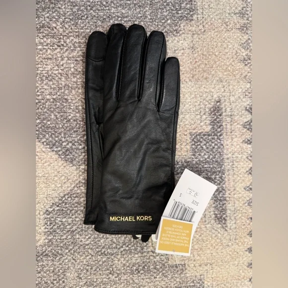Michael Kors Women’s Black Genuine Leather Gloves with Touch Tip size small - Picture 1 of 3